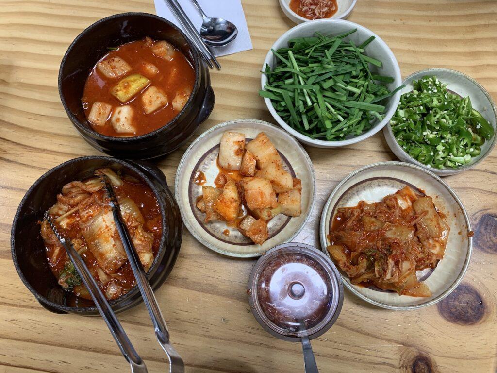 시흥 돼지국밥 반찬