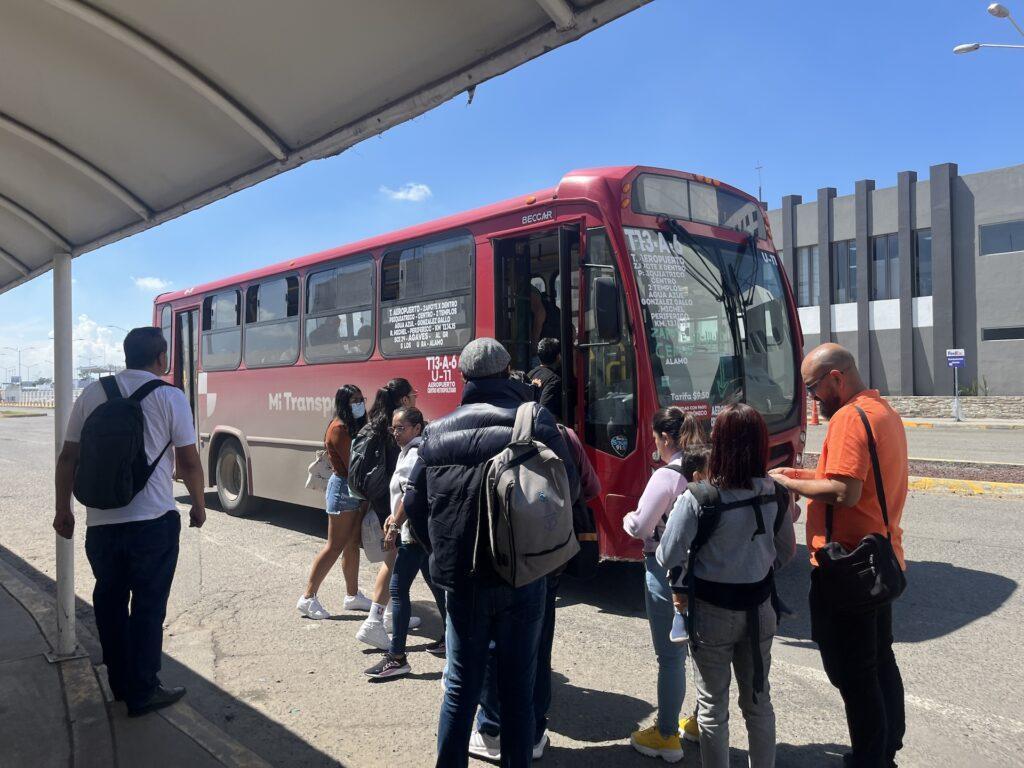 멕시코 과달라하라 공항, 버스 또는 우버로 시내가는 방법 관련 사진 및 안내