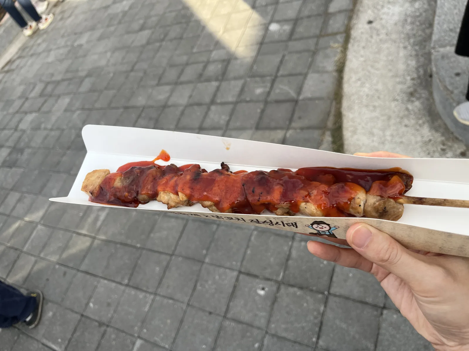 군산 원도심 특유의 근대 건축물 거리와 축제 탐방로 안내 이정표