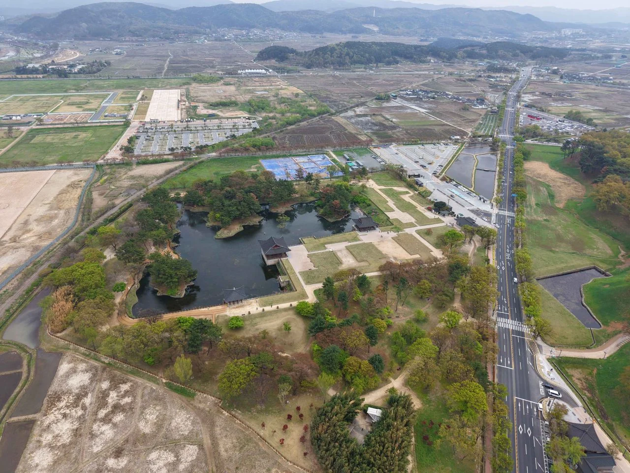 천년 신라의 황금빛 숨결을 걷다, 경주 서라벌 역사 탐방과 황리단길 미식 가이드