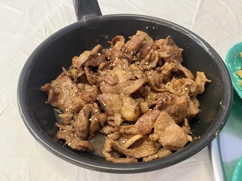 지글지글 구워 나온 장항집 맥문동 돼지불고기