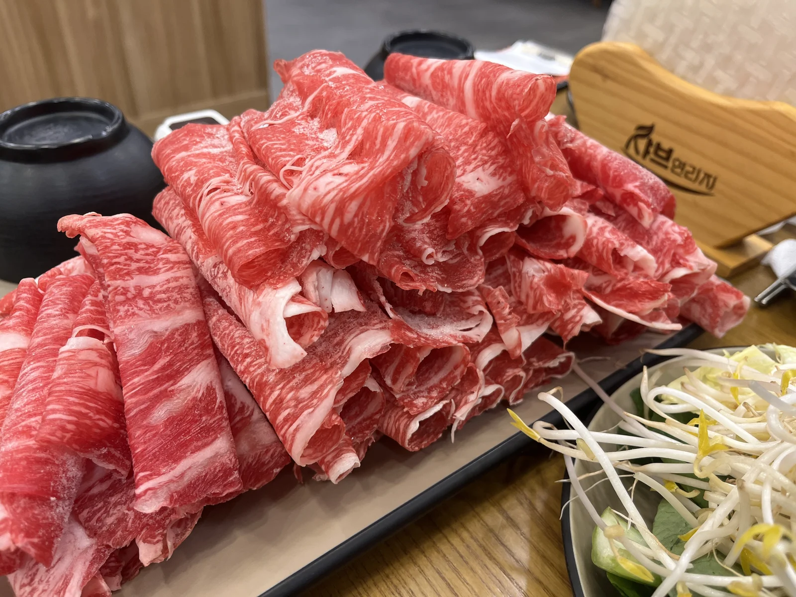 군산 샤브연리지 조촌점 내돈내산 후기: 1만원대 반반 샤브샤브와 샐러드바 배부르게 즐긴 날