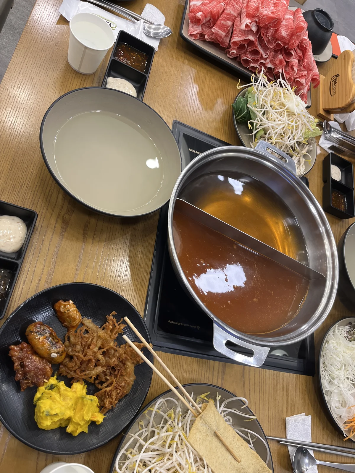 군산 샤브연리지 조촌점 내돈내산 후기: 1만원대 반반 샤브샤브와 샐러드바 배부르게 즐긴 날
