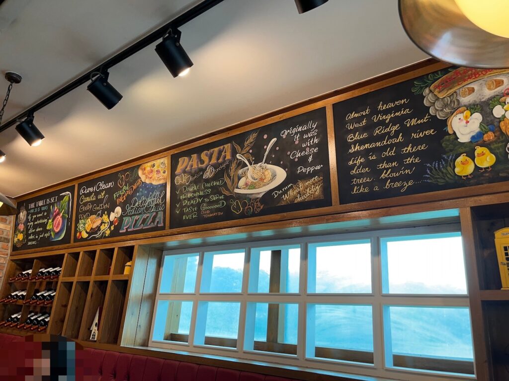 돈까스클럽 인테리어