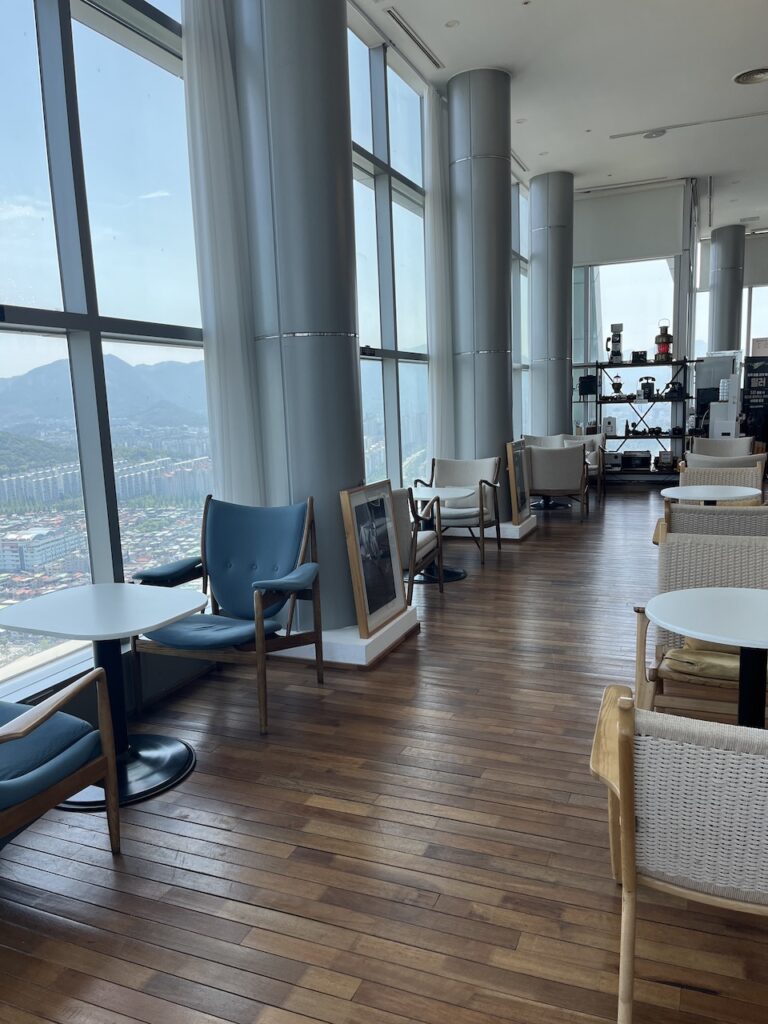 창원 더클라우드 카페