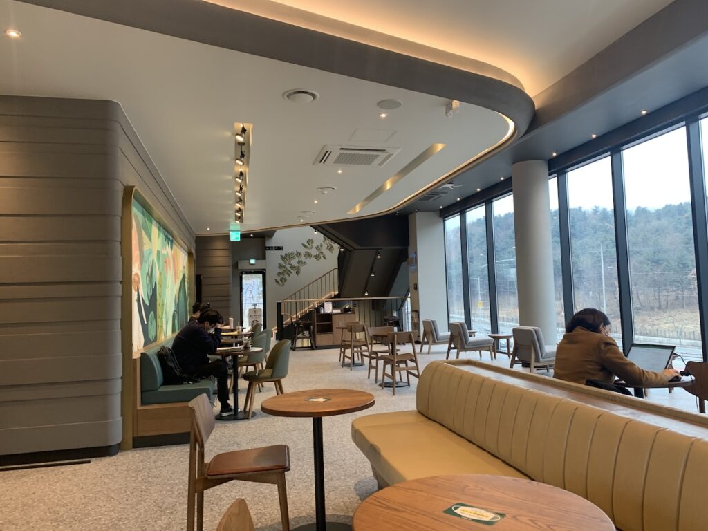 물왕리저수지 스타벅스