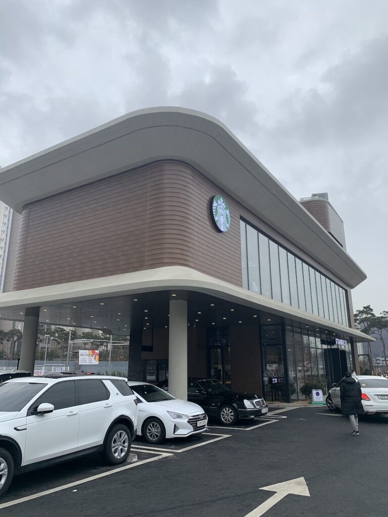 분위기 좋은 물왕리저수지 스타벅스 시흥목감점